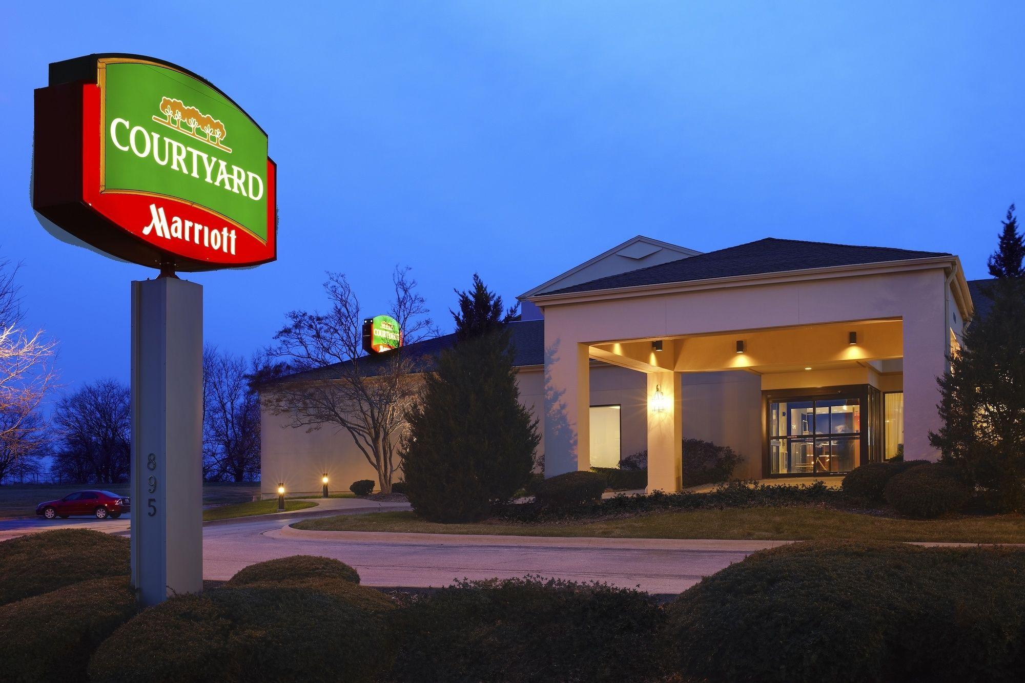 Iowa Inn Bettendorf Quad Cities Esterno foto