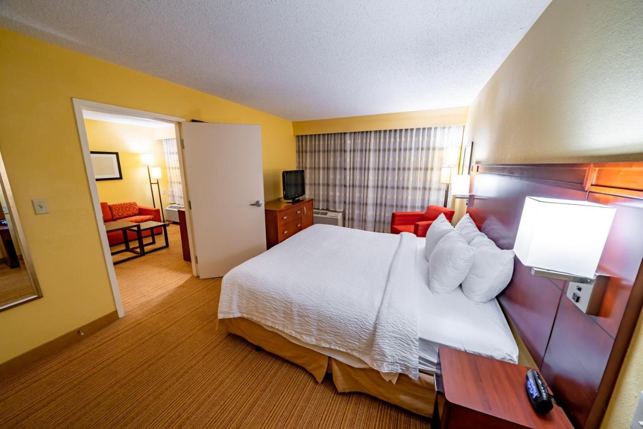 Iowa Inn Bettendorf Quad Cities Esterno foto