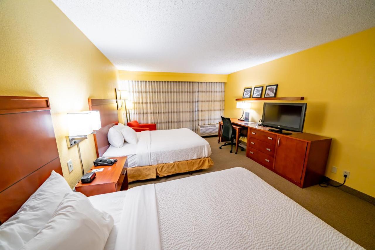 Iowa Inn Bettendorf Quad Cities Esterno foto