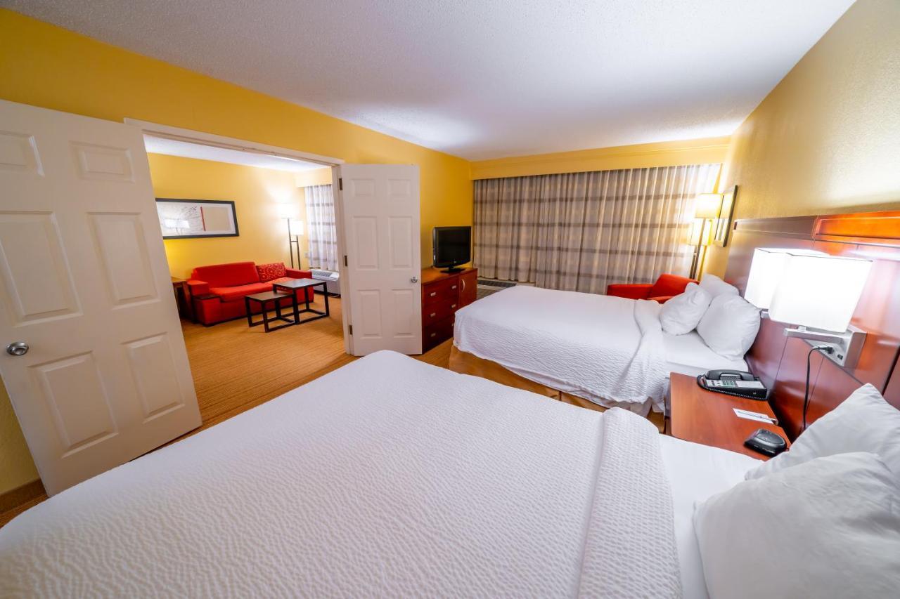 Iowa Inn Bettendorf Quad Cities Esterno foto