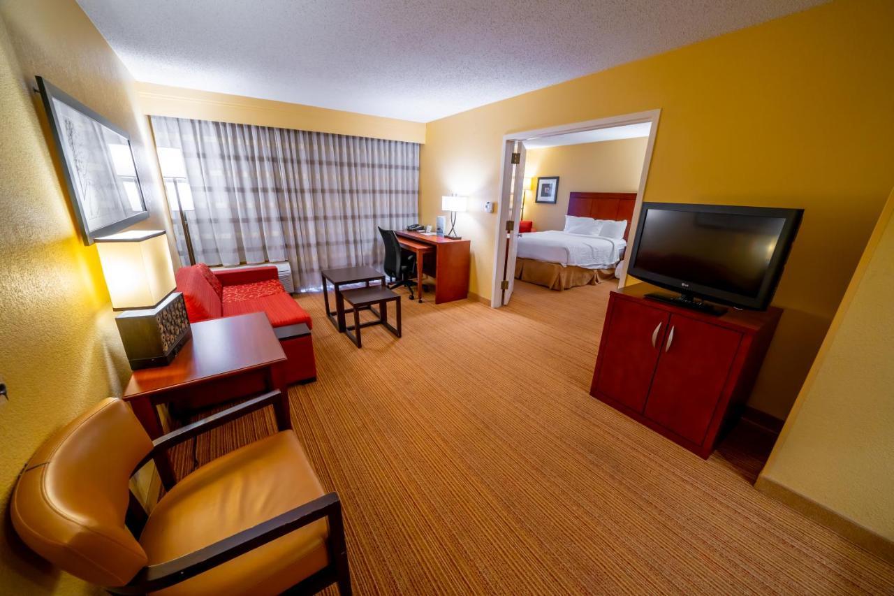 Iowa Inn Bettendorf Quad Cities Esterno foto