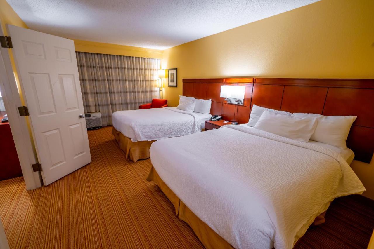 Iowa Inn Bettendorf Quad Cities Esterno foto