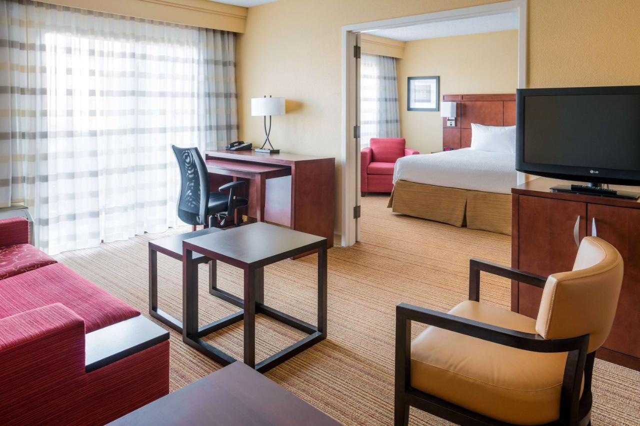 Iowa Inn Bettendorf Quad Cities Esterno foto