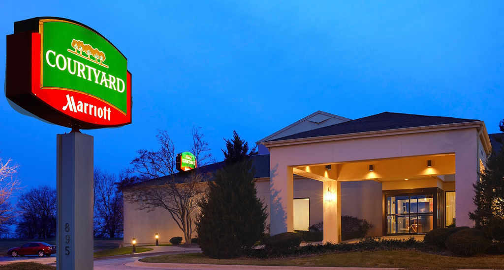 Iowa Inn Bettendorf Quad Cities Esterno foto